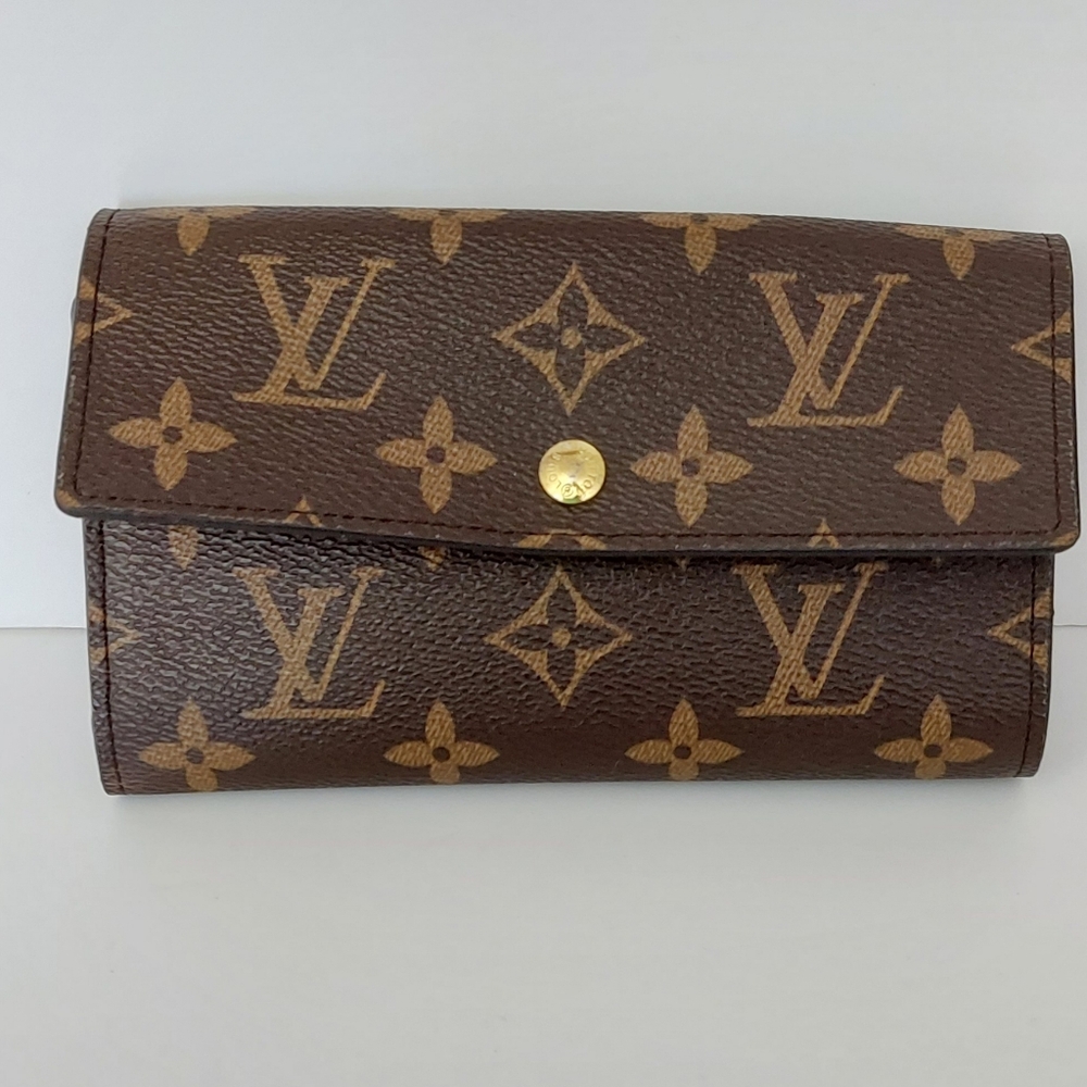 Louis Vuitton Brown Monogram Wallet LV Logo Front/Back